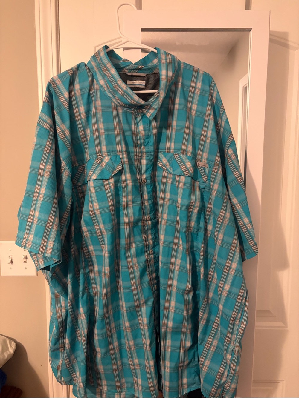 Columbia Turquoise Plaid Short-Sleeve Button-Down Shirt